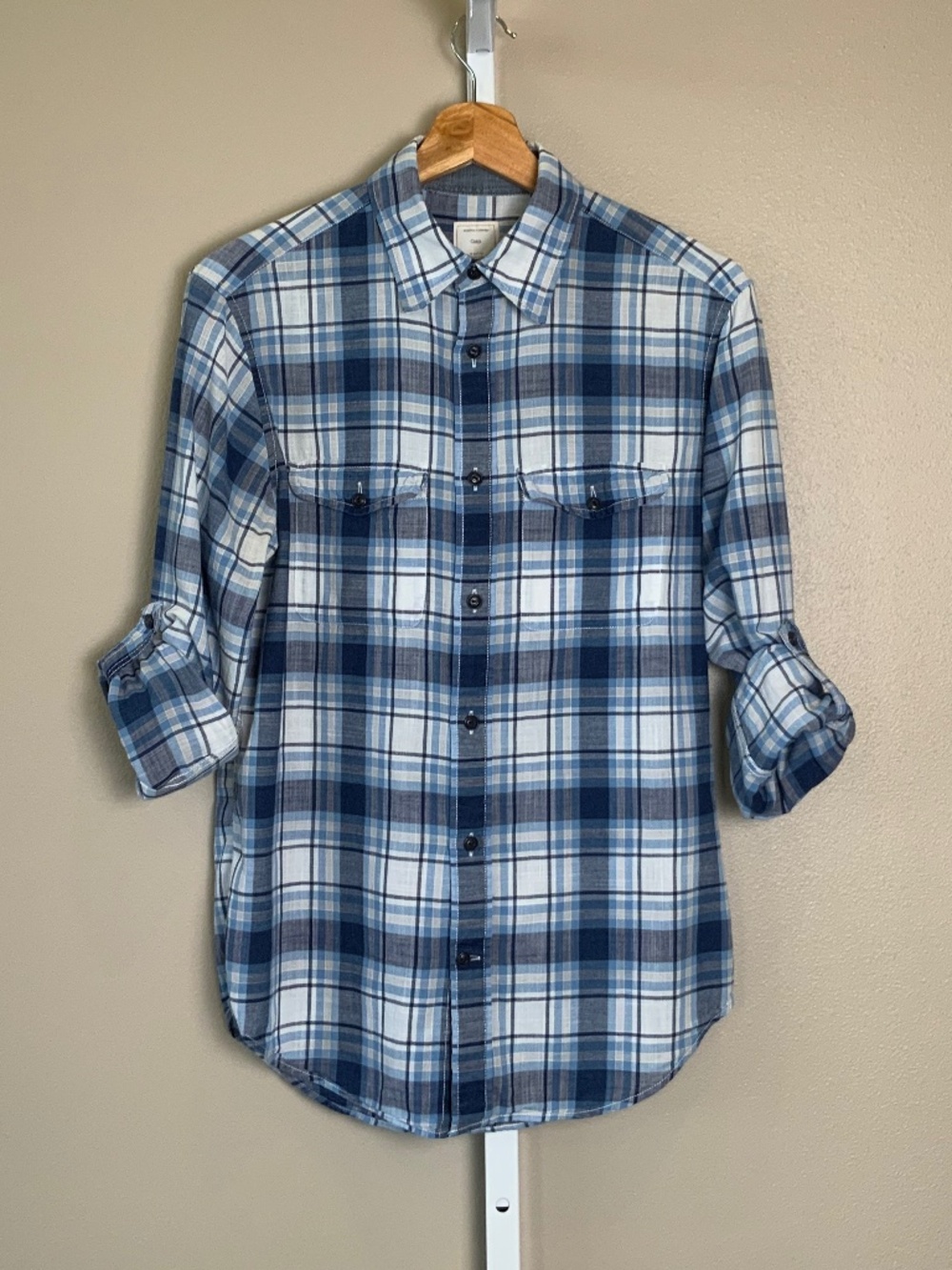 GAP Plaid Convertible Roll-Tab Button Down Shirt